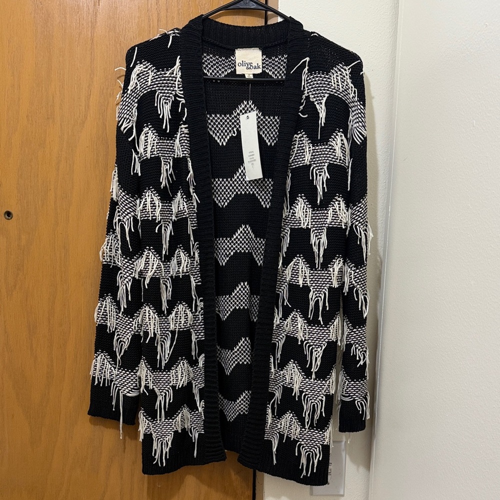 NWT Olive & Oak Sz S Black and White Fringed Cardigan